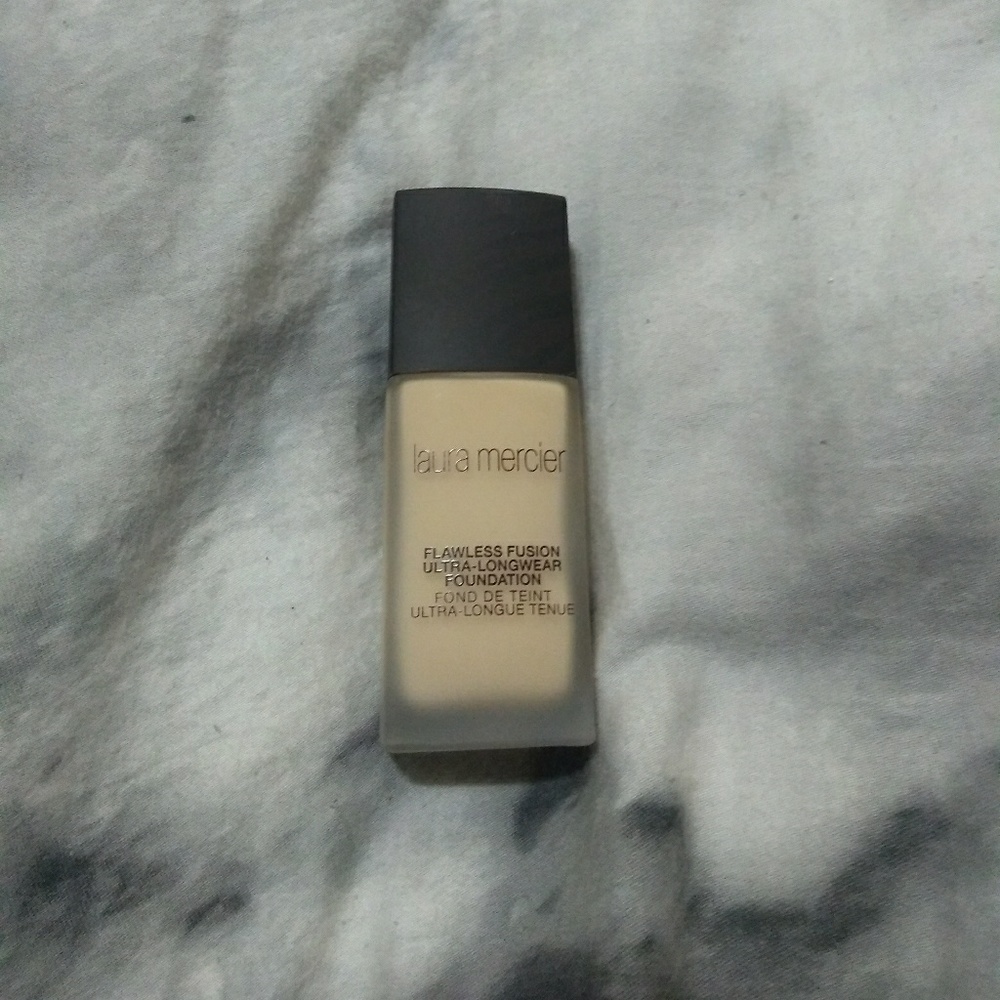 Laura Mercier Flawless Fusion Foundation